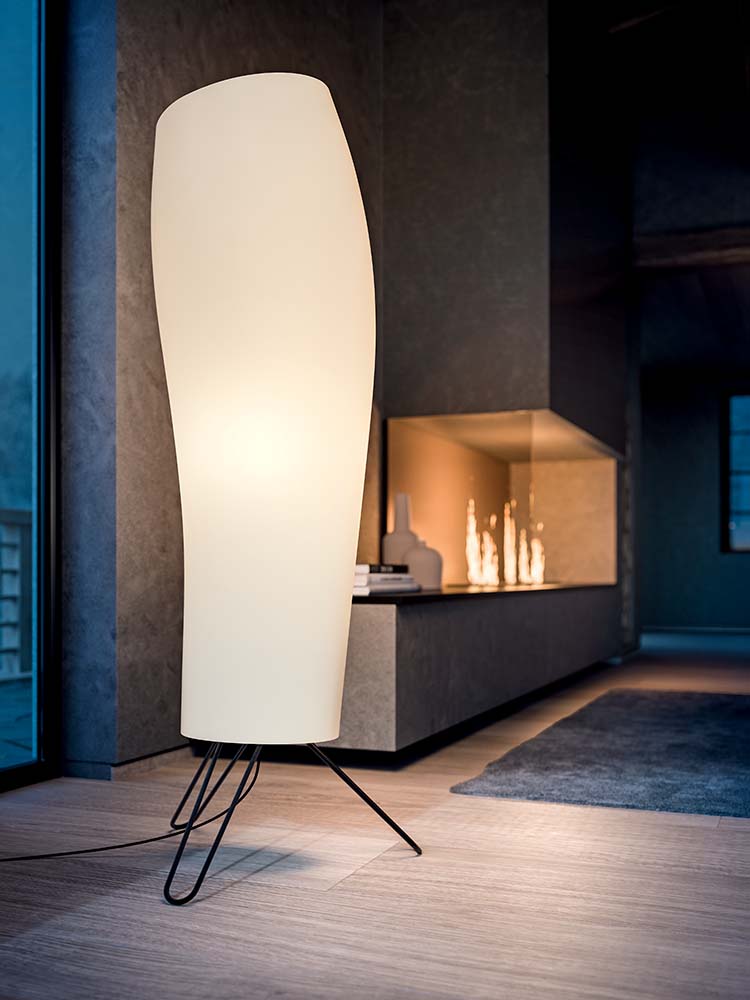 1-Lampade-da-terra-Lighthing-WARM-per-Aree_comuni_e_Area_dattesa-6