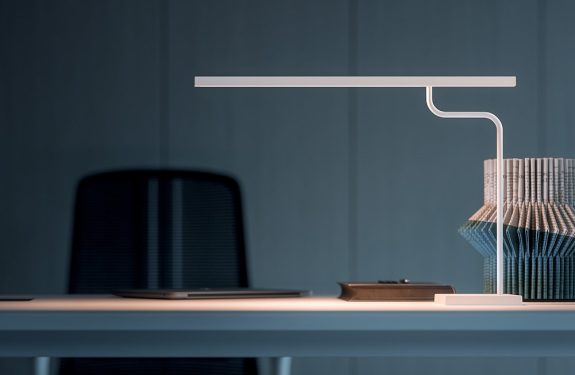 Lampada-da-tavolo-per-ufficio-MICROSTICK_cover-575x375