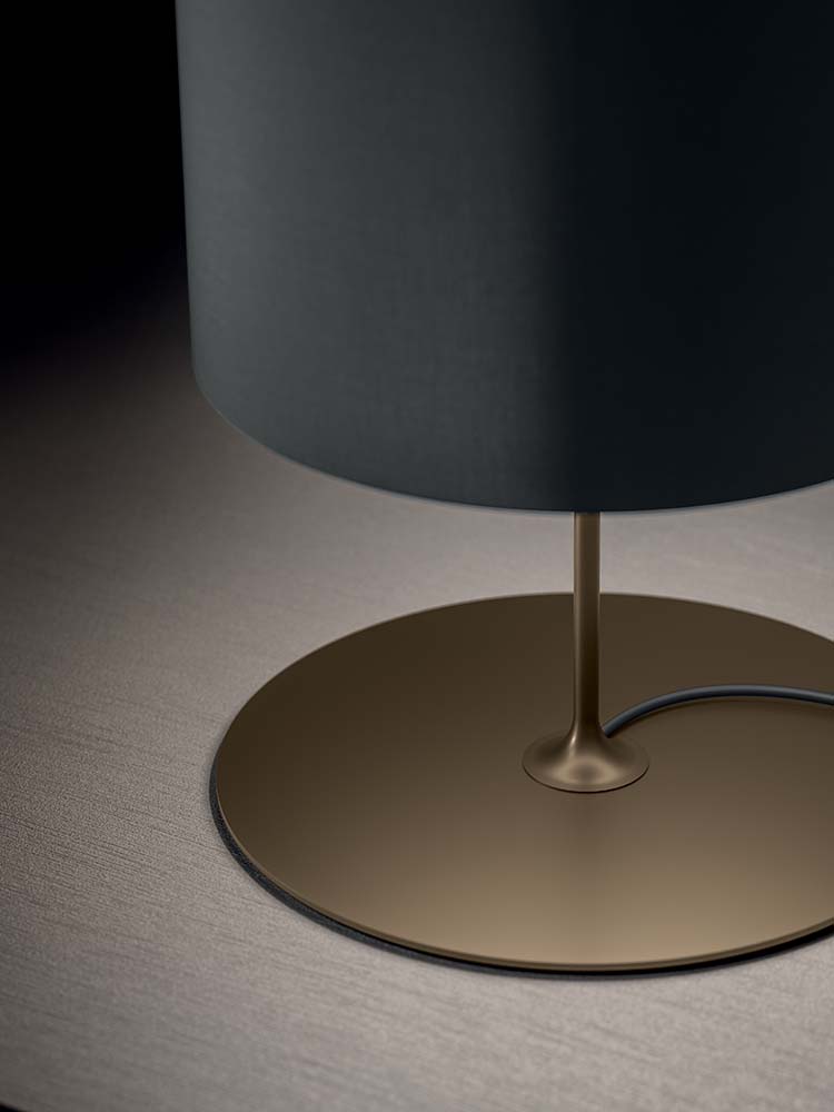 Lampade-da-tavolo-Lighthing-HALFMOON-per-Ufficio_Direzione-Aree_comuni-4