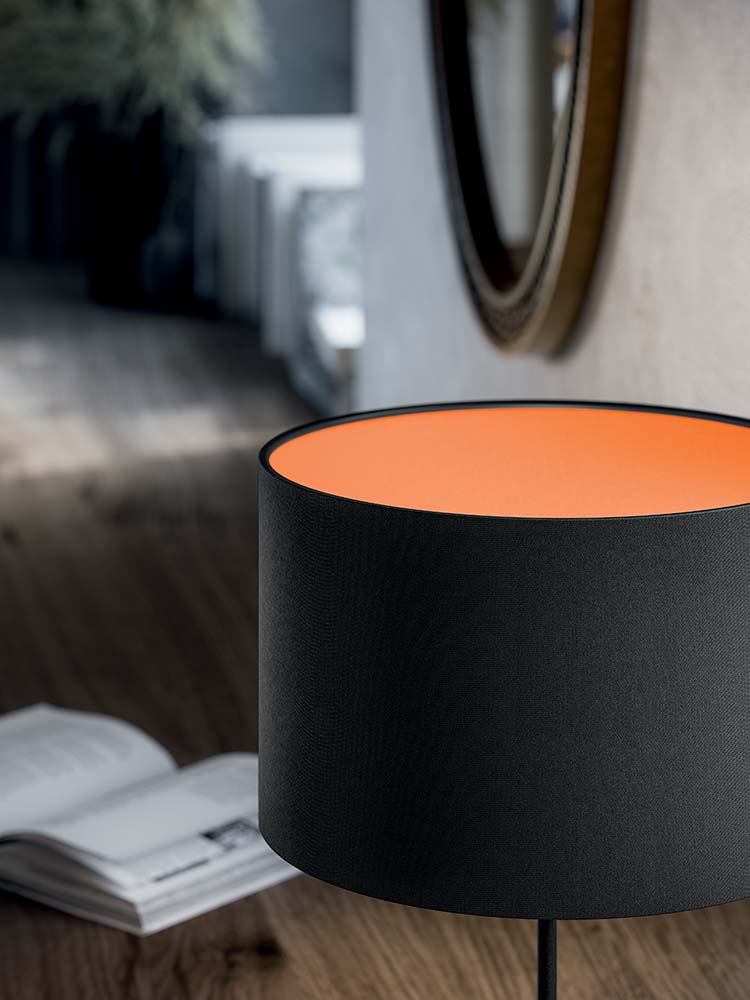 Lampade-da-tavolo-Lighthing-HALFMOON-per-Ufficio_Direzione-Aree_comuni