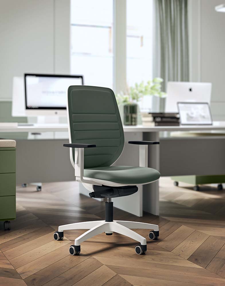 sedia-operativa-okay-per-uffici-campus-e-scuole-1