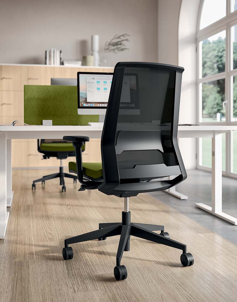 sedia-operativa-omnia-per-uffici-campus-e-scuole-1